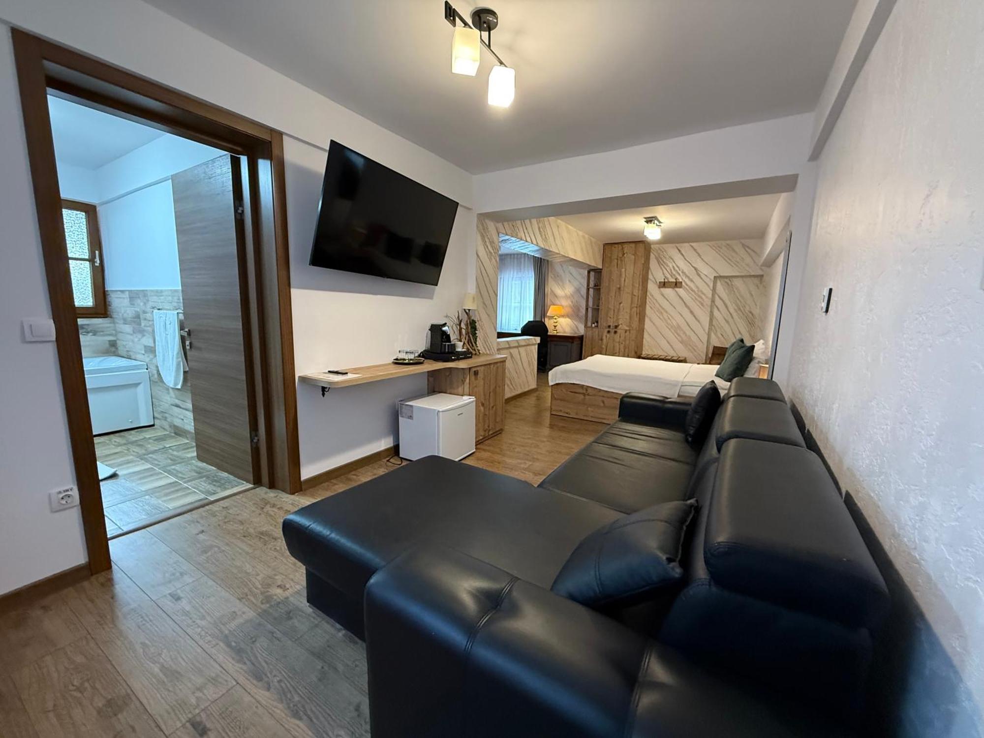 Conacul Radacinilor Hotel Petrosani Luaran gambar