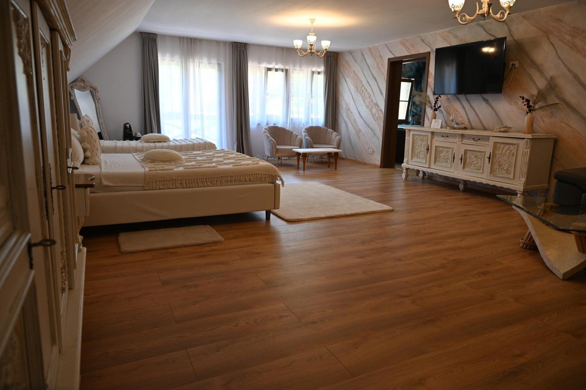 Conacul Radacinilor Hotel Petrosani Luaran gambar