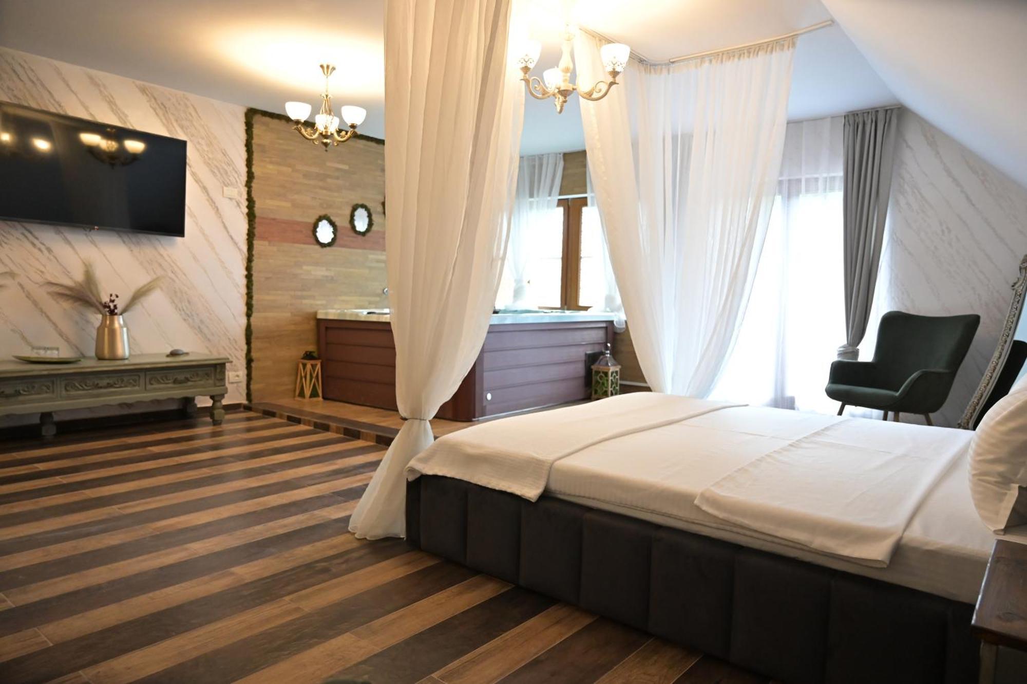 Conacul Radacinilor Hotel Petrosani Luaran gambar