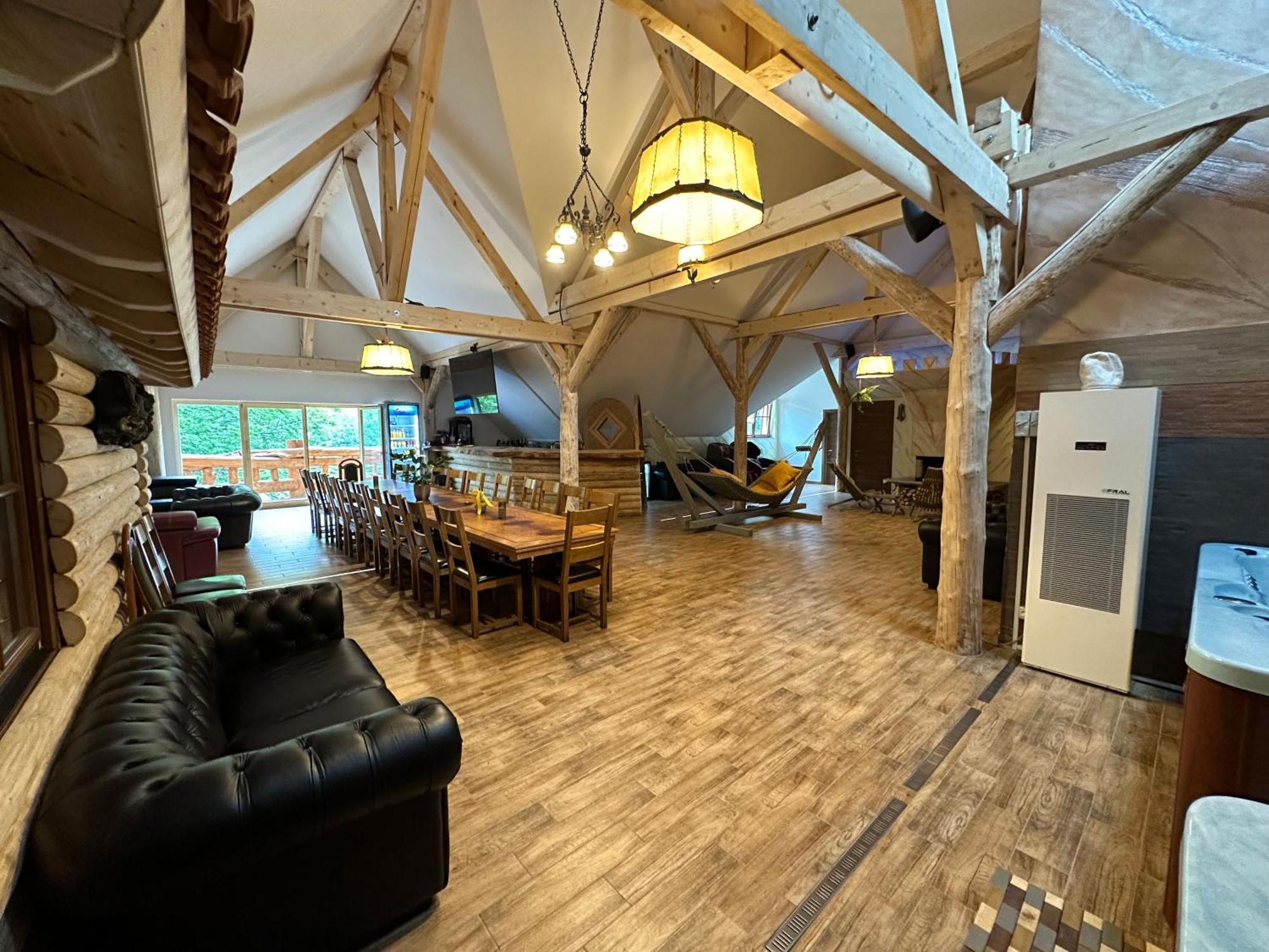 Conacul Radacinilor Hotel Petrosani Luaran gambar